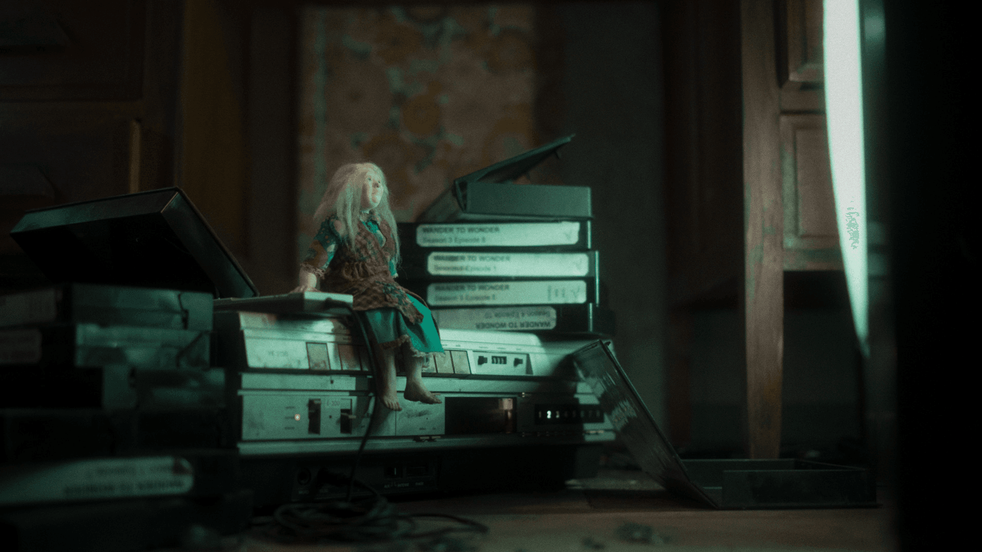 5_WANDER TO WONDER main still